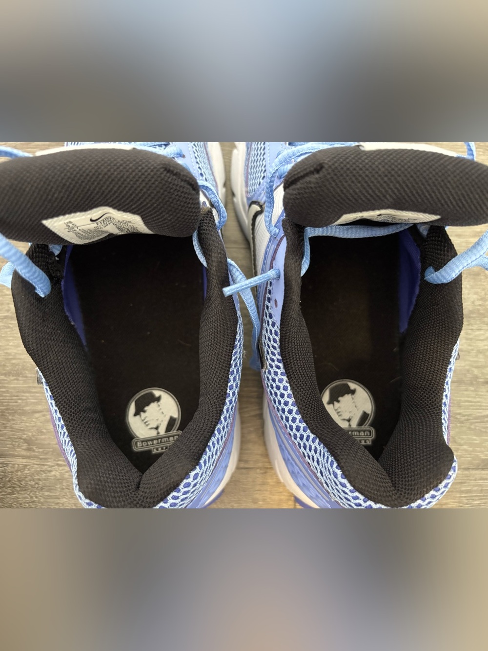 Nike Light Blue and White Mesh Running Sneakers - Picture 3 of 6